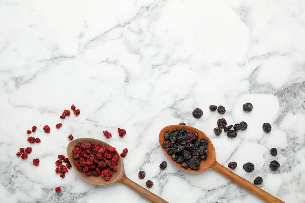 Dried Red Black Currant Berries White Marble Table Flat Lay — Foto de Stock