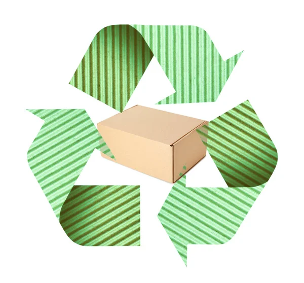 Χάρτινο Κουτί Και Σύμβολο Ανακύκλωσης Λευκό Φόντο — Φωτογραφία Αρχείου