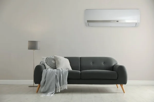 Modern Air Conditioner White Wall Room Stylish Grey Sofa — Foto de Stock