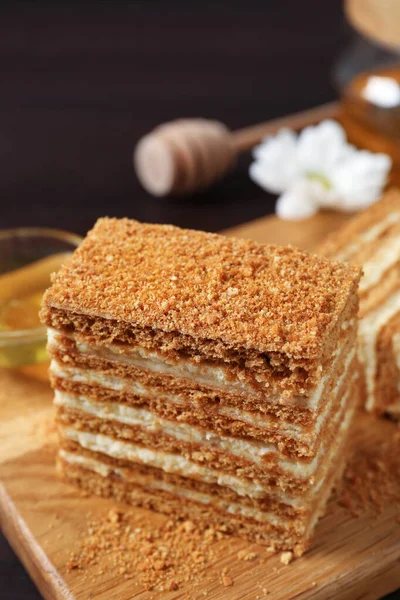 Delicious Layered Honey Cake Served Wooden Board Closeup — Foto de Stock