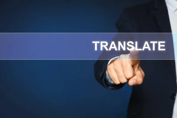 Homme Pointant Vers Modèle Virtuel Mot Traduction Sur Fond Bleu — Photo