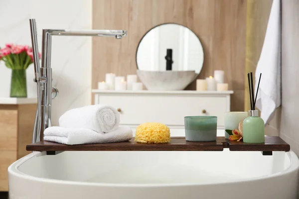 Wooden Bath Tray Candles Air Freshener Towels Sponge Tub Indoors — 图库照片