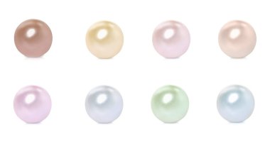 Beyaz zemin üzerinde güzel inciler ile set