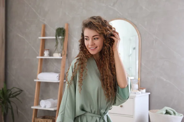 Beautiful Woman Wearing Green Silk Robe Bathroom — Stock Photo, Image