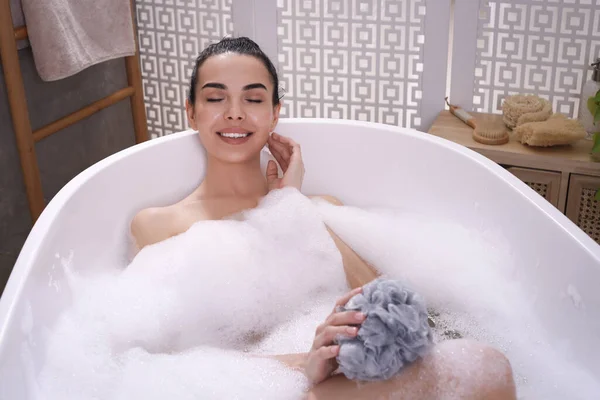 Woman Taking Bath Mesh Pouf Indoors — Stock Photo, Image