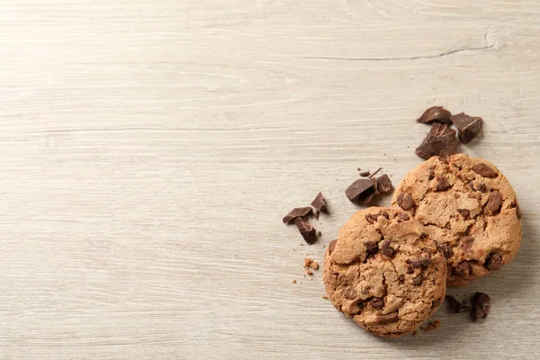 Finom Csokoládé Chip Cookie Kat Fából Készült Asztal Lapos Feküdt — Stock Fotó