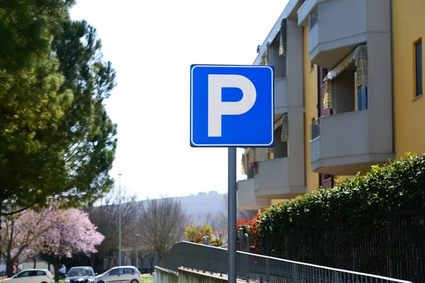 Traffic Sign Parking Outdoors Sunny Day — Stock Photo, Image