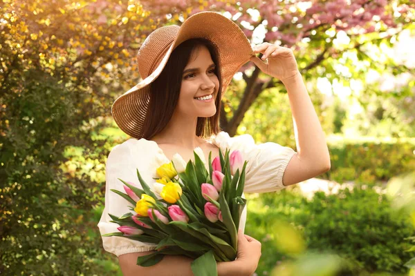 Beautiful Young Woman Bouquet Tulips Park Sunny Day — Zdjęcie stockowe