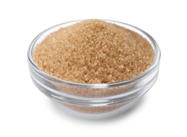 Cam kasedeki kahverengi şeker beyaza izole edilmiş.