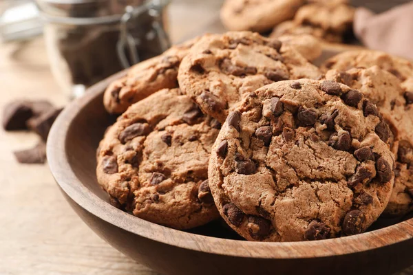 Tányér Finom Csokoládé Chips Cookie Asztalon Közelkép — Stock Fotó