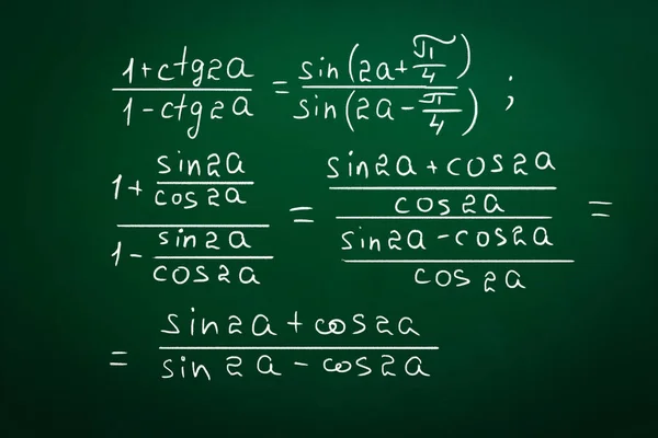 Diferentes Identidades Trigonométricas Escritas Quadro Verde — Fotografia de Stock