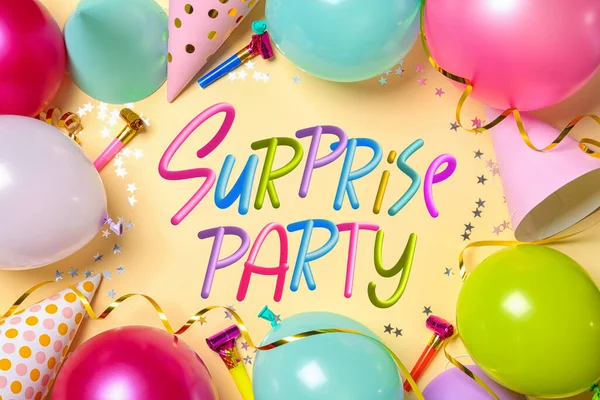 Composição Leigos Planos Com Balões Itens Diferentes Para Festa Surpresa — Fotografia de Stock