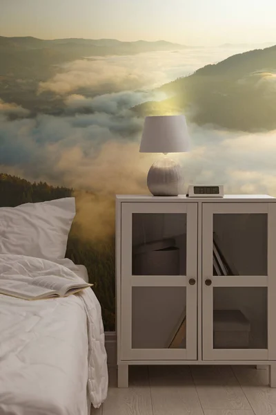 卧房室内山水秀丽的墙纸 — 图库照片