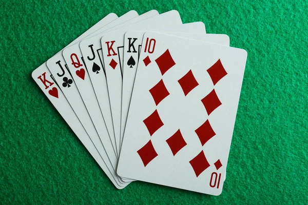 Jogando Cartas Mesa Verde Vista Superior — Fotografia de Stock
