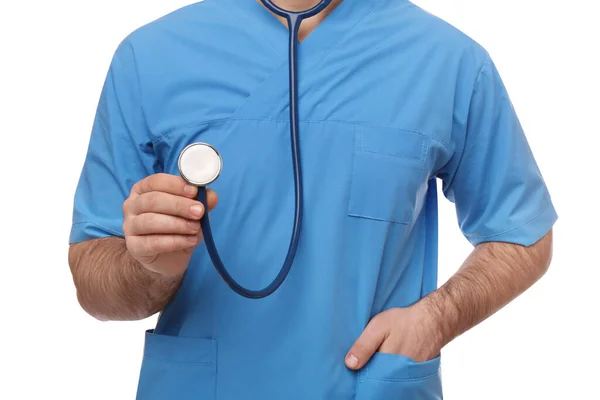 Lekarz Stetoskopem Białym Tle Zbliżenie Koncepcja Kardiologii — Zdjęcie stockowe