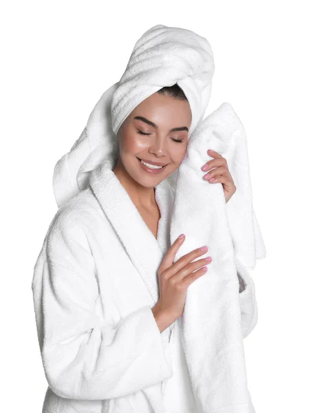 Piękna Młoda Kobieta Szlafroku Ręcznikami Białym Tle — Zdjęcie stockowe
