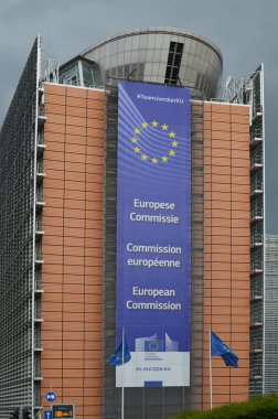 BRÜKSEL, BELGIUM - 13 Haziran 2019: Berlaymont binasının güzel manzarası