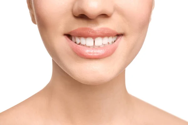 Kobieta Diastema Między Górnymi Przednimi Zębami Białym Tle Zbliżenie — Zdjęcie stockowe