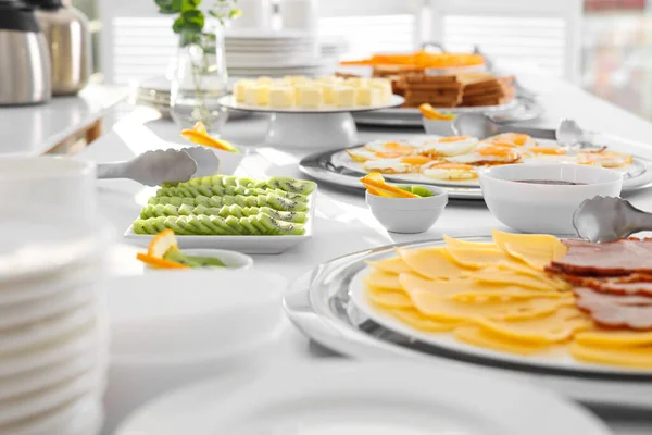 Clean Dishware Different Meals Breakfast White Table Indoors Buffet Service — Stock Photo, Image