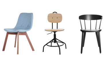 Beyaz arka planda farklı şık sandalyelerle ayarlandı