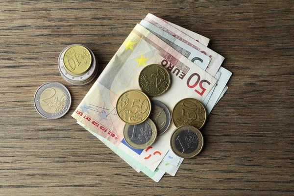Eurosedlar Och Euromynt Träbord Plana — Stockfoto