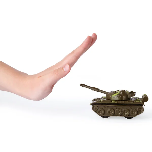 Beyaz Arka Planda Oyuncak Tankın Önünde Dur Işareti Gösteren Bir — Stok fotoğraf