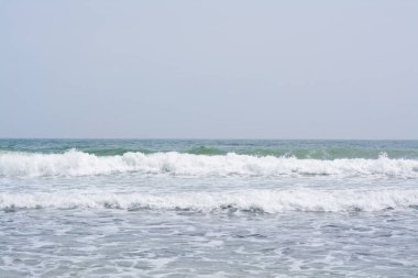 Güzel deniz manzarası fotojenik. Yaz tatili