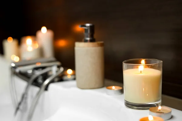Burning Candles Edge Bath Indoors Closeup Romantic Atmosphere — Stock Photo, Image