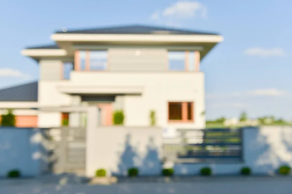 Blurred View Modern House Sunny Day — Stockfoto