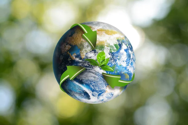 回收的概念 绿箭绿叶模糊背景的地球行星 — 图库照片