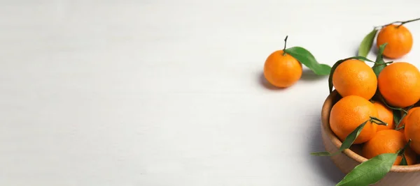 Fresh Ripe Tangerines Bowl White Table Space Text Banner Design — ストック写真
