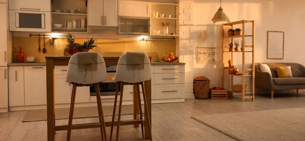 Interior Dapur Modern Dengan Meja Kayu Bergaya Desain Banner — Stok Foto