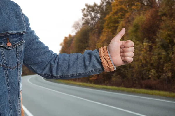 Man Catching Car Road Closeup Hitchhiking Trip — Stock Photo, Image