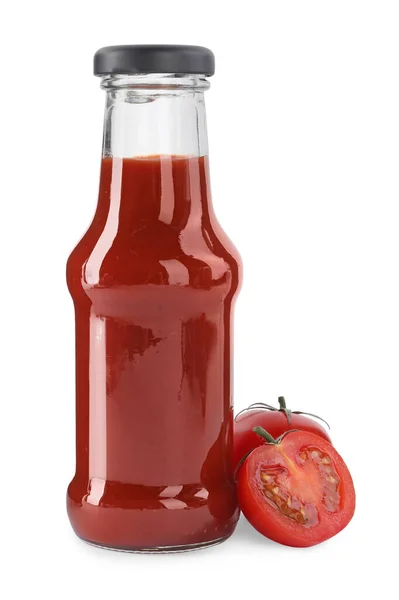おいしいケチャップと白で隔離された新鮮なトマトのガラス瓶 — ストック写真
