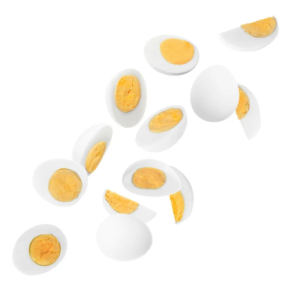 Saborosos Ovos Cozidos Duros Caindo Fundo Branco — Fotografia de Stock