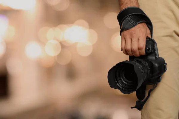 Professional Photographer Modern Camera Blurred Background Space Text — ストック写真