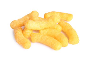 Beyaza izole edilmiş pek çok lezzetli mısır gevreği.