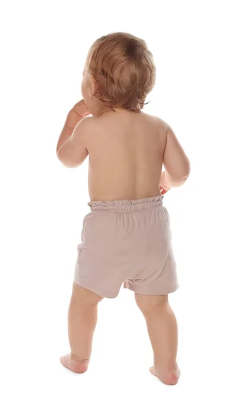 Carino Bambino Pantaloncini Imparare Camminare Sfondo Bianco Vista Posteriore — Foto Stock