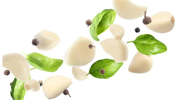 Fresh Peeled Garlic Cloves Peppercorns Basil Leaves Flying White Background — Stock Photo, Image
