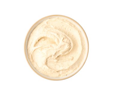 Tabaktaki leziz humus beyaza izole edilmiş, üst manzara