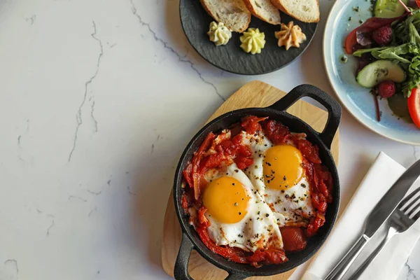 Tasty Shakshouka Served White Marble Table Flat Lay Space Text — 스톡 사진