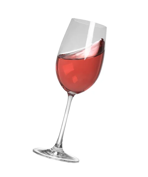 Copa Con Sabroso Vino Rosa Oscuro Aislado Blanco —  Fotos de Stock