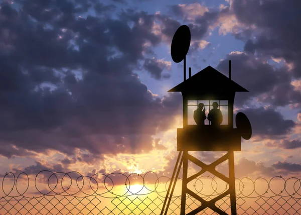 Silhouettes Border Guards Post Outdoors Early Morning — Foto de Stock