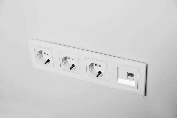 Power Sockets White Wall Closeup Electrical Supply — Stockfoto