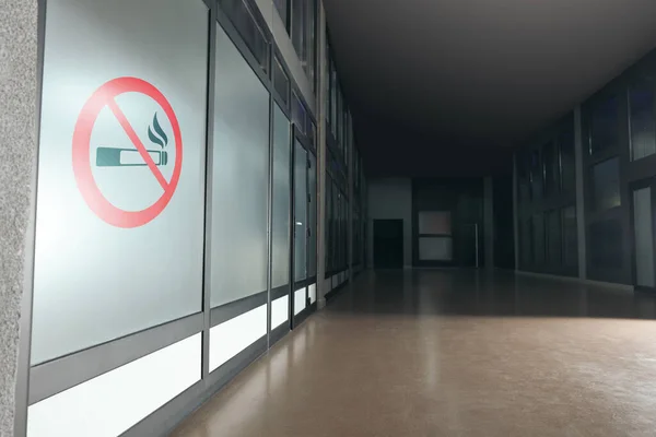 Sign Smoking Drawn Glass Wall Office Corridor — Fotografia de Stock