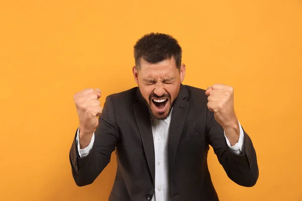 Aggressive Man Shouting Orange Background Hate Concept — Stock Photo, Image