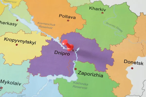 Térkép Ukrajna Piros Push Pin Elhelyezett Dnipro Közelkép — Stock Fotó