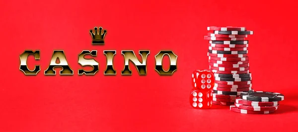 Word Casino Poker Chips Dobbelstenen Rode Achtergrond Banner Ontwerp — Stockfoto