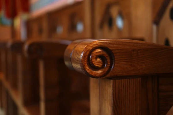 Empty Wooden Bench Church Closeup View — Fotografia de Stock