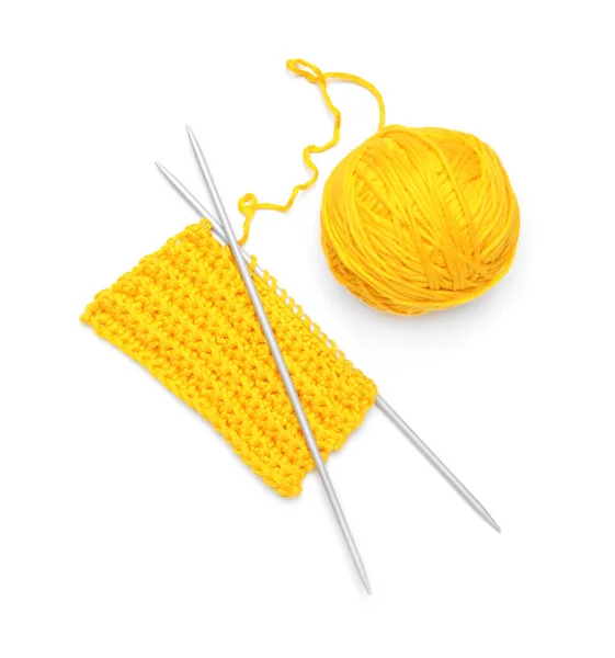 Soft Yellow Woolen Yarn Knitting Metal Needles White Background Top —  Fotos de Stock